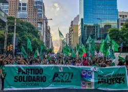 Columna del Partido Solidario Córdoba marchando